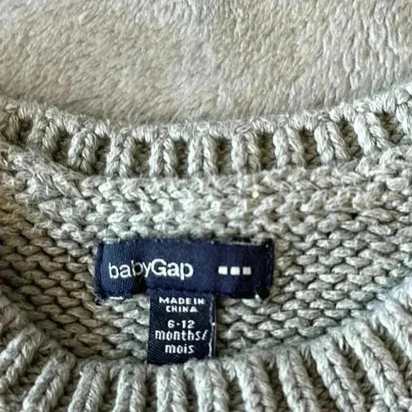 GAP - short  sleeve cable knit dress. Size 6-12 months - Picture 2 of 3